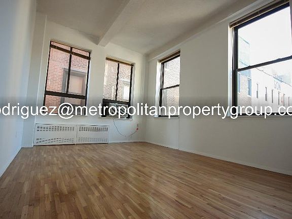 5th image of 230 E 30th St