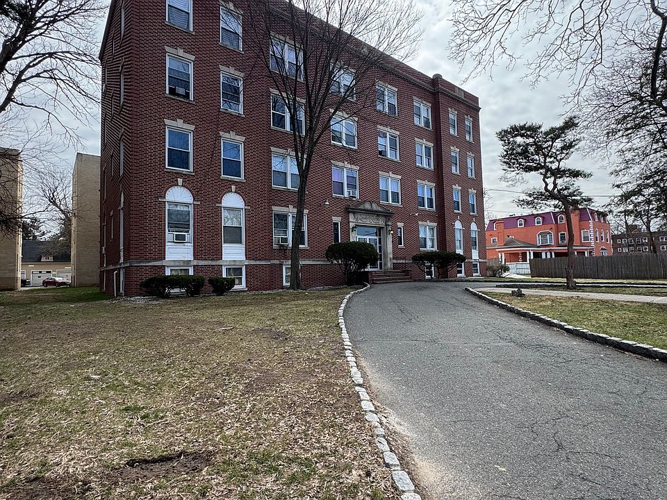 1st image of 713 Liberty St #205