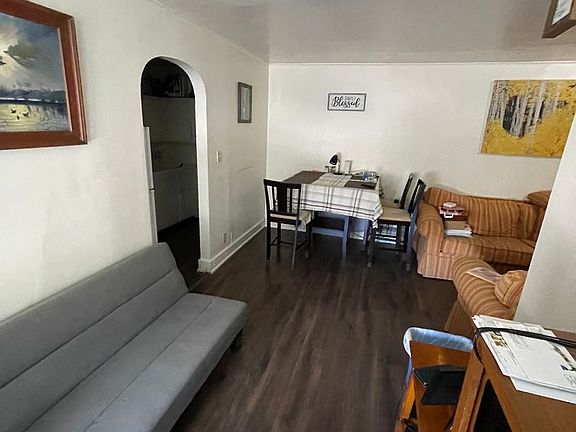 3rd image of 512 10th St Unit 32