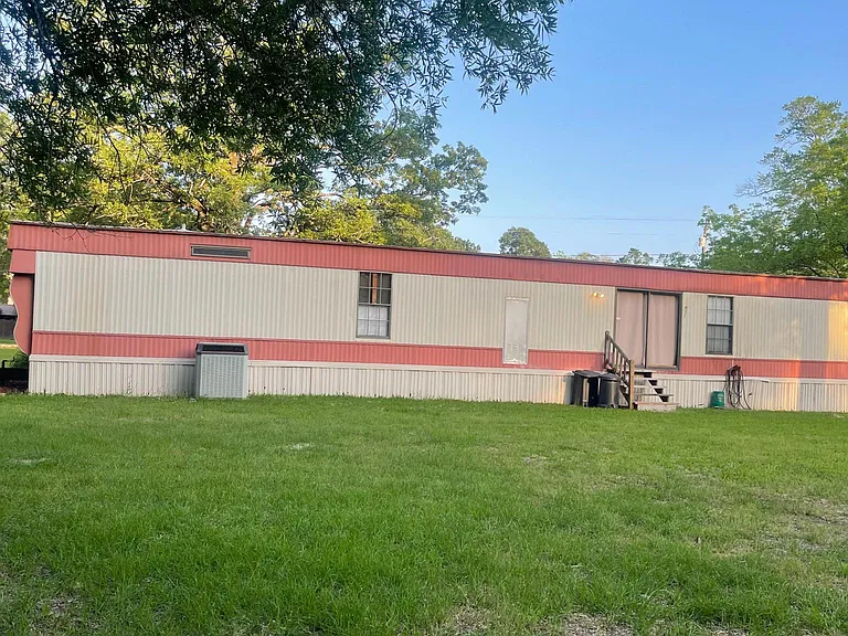 view of back yard