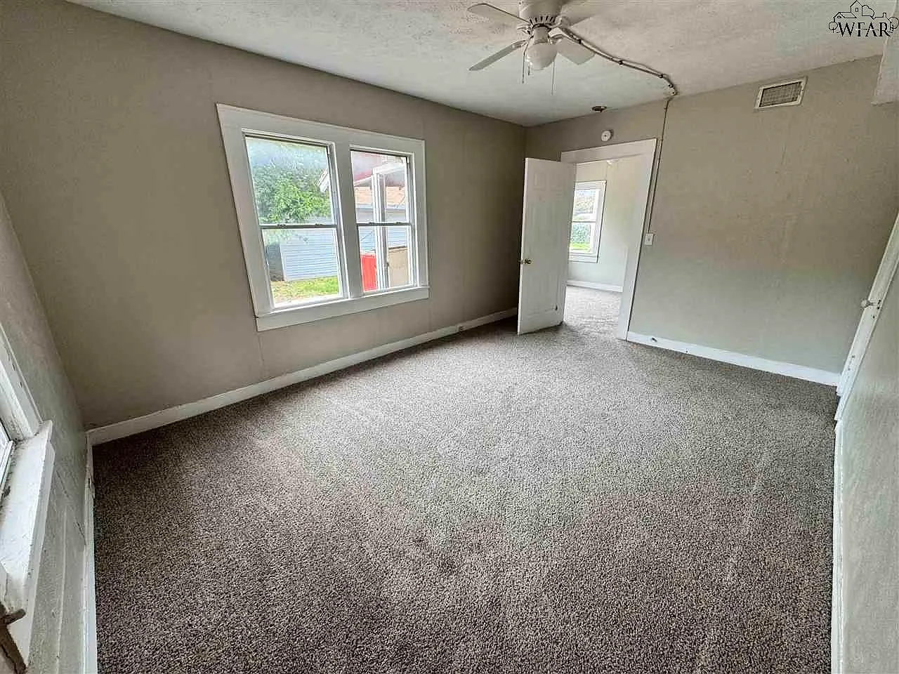 1 bed, 1.0 bath, 1280 sqft, $695 — Photo 3