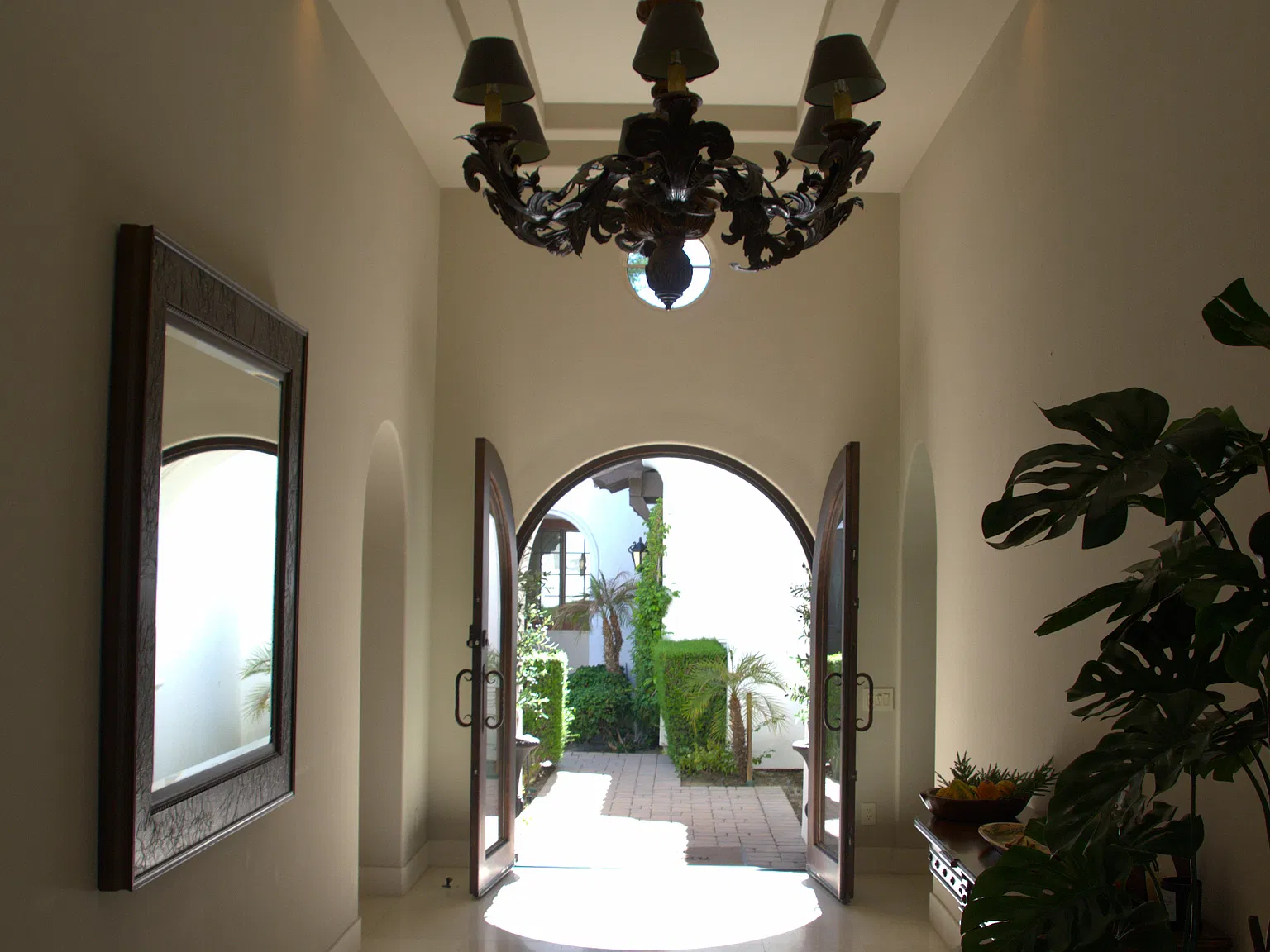 4 bed, 3177 sqft, $15,000 — Photo 4