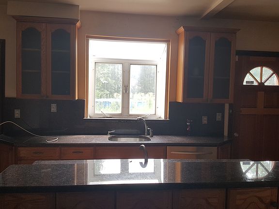 2nd image of 668 Cary Ave #1