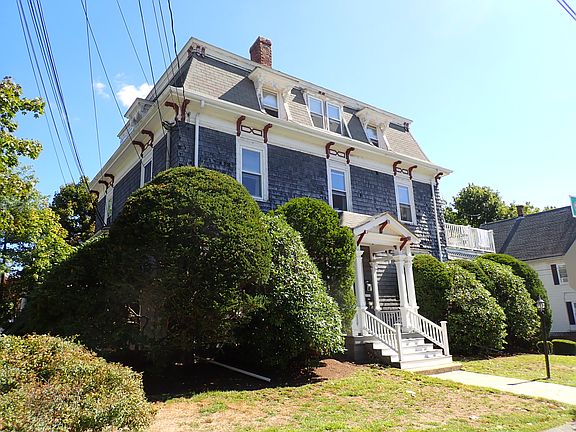 2nd image of 44 Phillips St APT 4