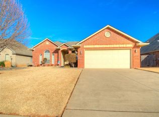 821 Tea Rose Dr, Yukon, OK 73099