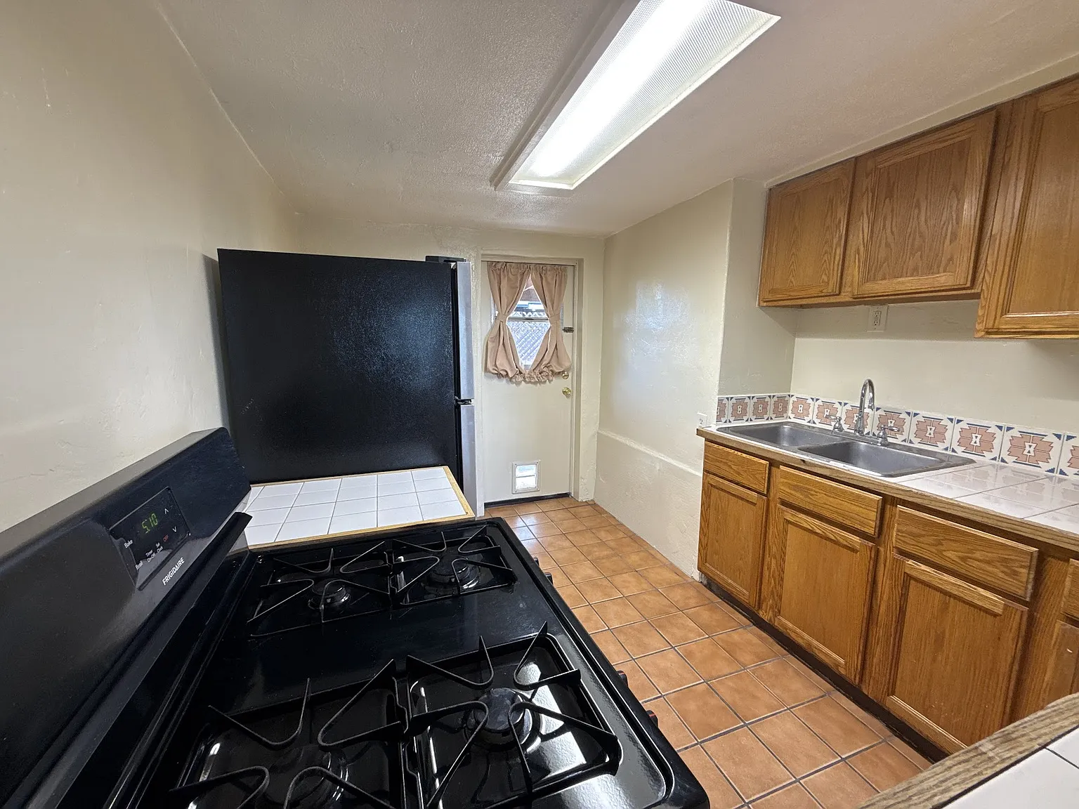1 bed, 500 sqft, $995 — Photo 2