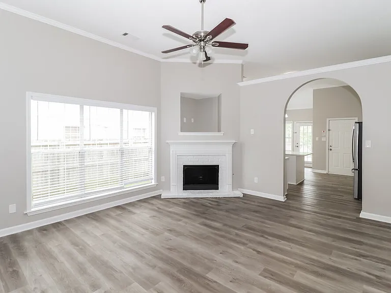 8645 Valmont Cir — Photo 5