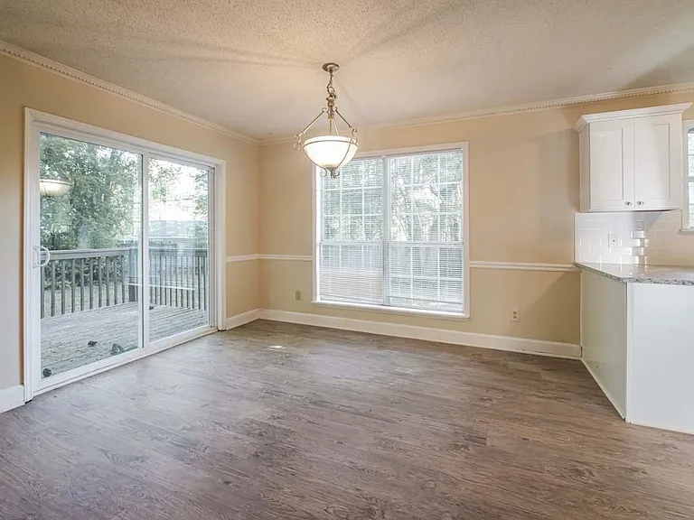 7853 Dogwood Way — Photo 9