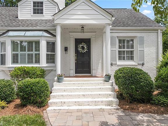 3rd image of 208 W Avondale Dr