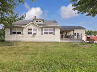 10766 Franks Rd, Chagrin Falls, OH 44023