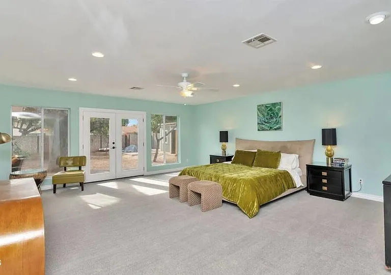 121 W Orchid Ln — Photo 24