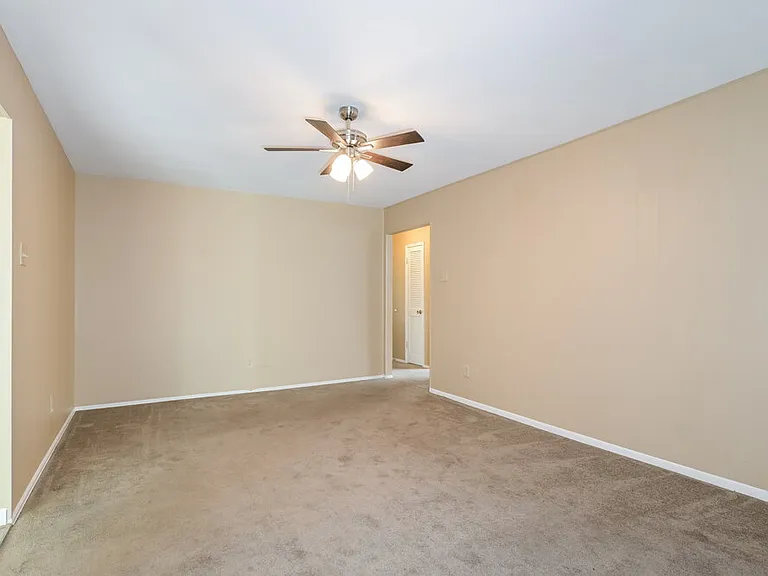 3825 Arbre Ln — Photo 5