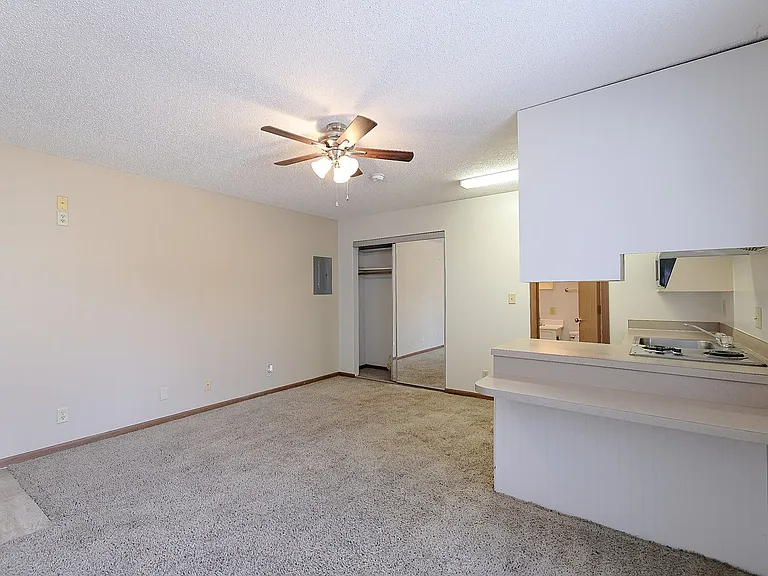 Campus Edge Apartments — Photo 7