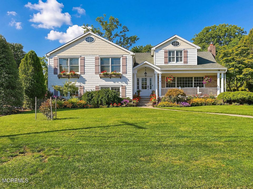 1st image of 20 Rivers Edge Drive