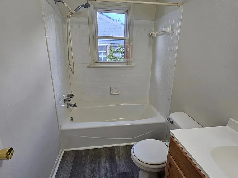 129 N Fern Ave — Photo 16