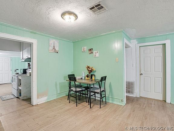 5th image of 512 E 16th St