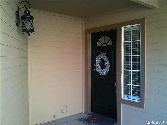 2nd image of 1035 Peacock Ct