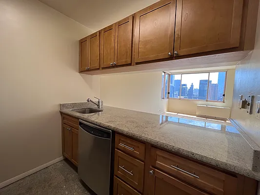 Rented by Corcoran | media 18