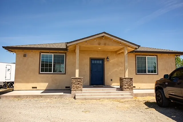 5068 Victor Ln