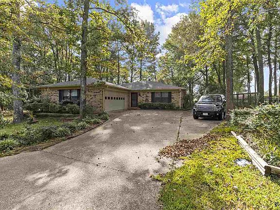 2nd image of 107 Hideaway Ln E
