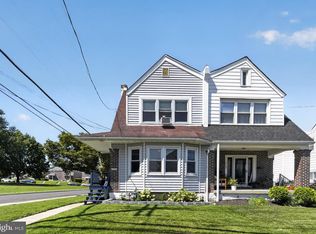 1100 Harding Dr, Havertown, PA 19083