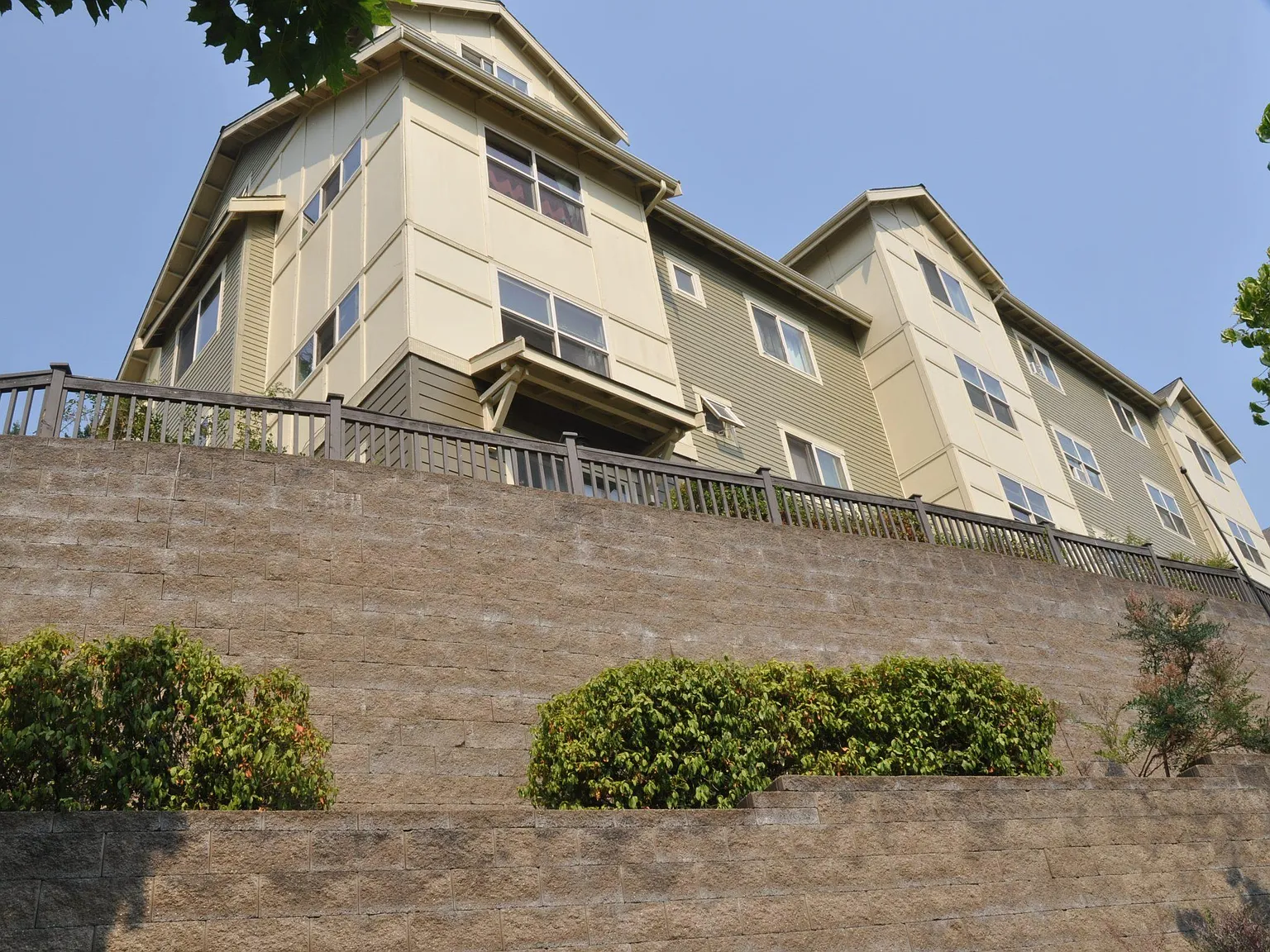 Rose Crest — Photo 4