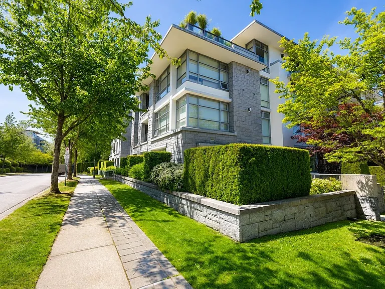 6015 Iona Dr #107 — Photo 32
