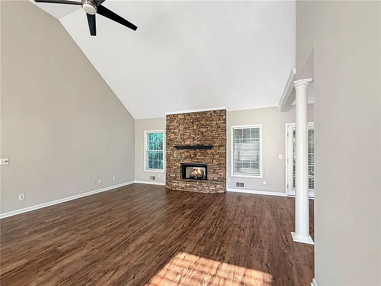 5885 Sarah Orr Ln — Photo 4