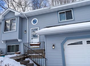 859 Cornwallis Ct, Eagan, MN 55123