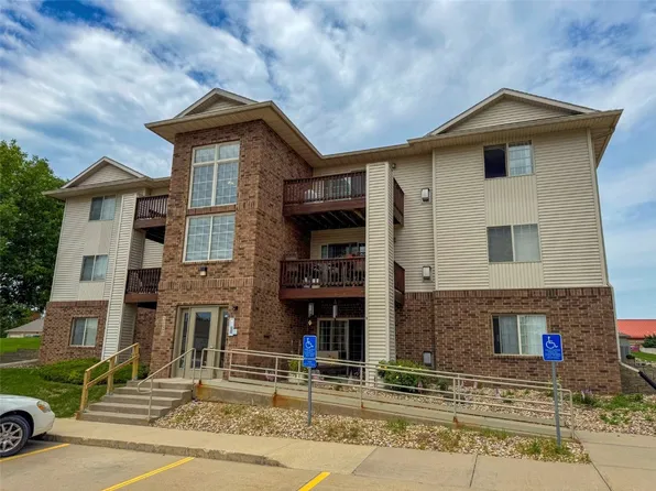 3120 Wilson Ave SW APT 3, Cedar Rapids, IA 52404
