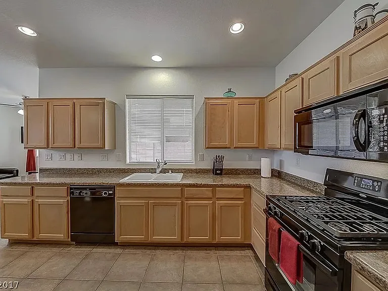 10582 El Cerrito Chico St — Photo 16