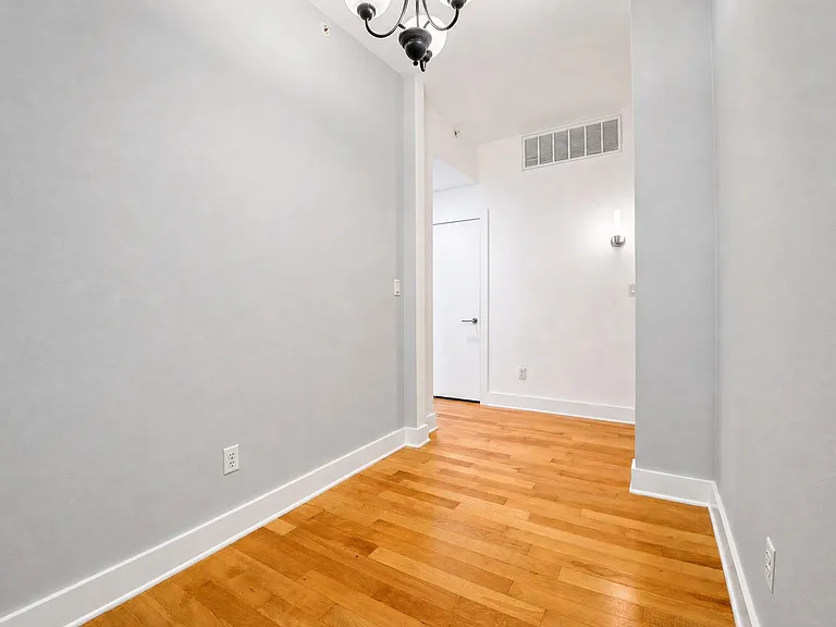 603 Davis St #1207 — Photo 14