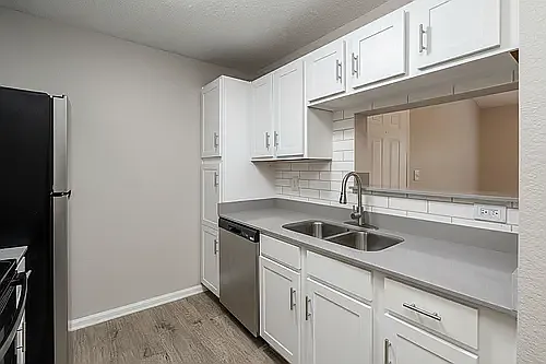 Blue Ridge Apartments — Photo 25