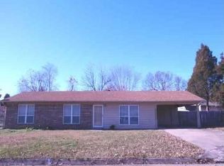 1407 N 27th St, Van Buren, AR 72956