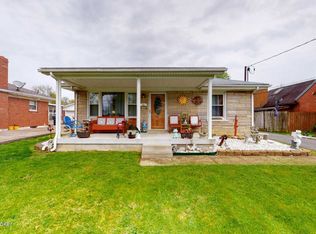 5313 Tahia Dr, Louisville, KY 40216