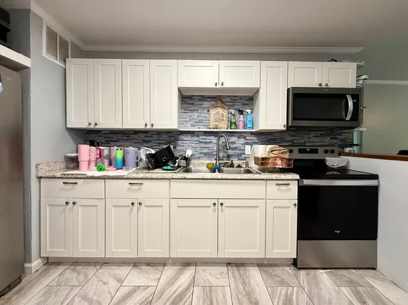 111 Kahului Beach Rd APT B201, Kahului, HI 96732