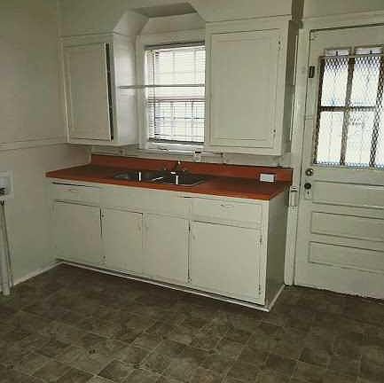 5th image of 2854 Shady Oak Ave