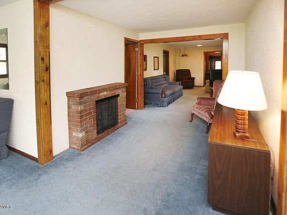 5th image of 161 S Gardner Ave