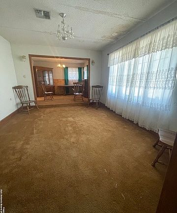 3rd image of 544 Scott St