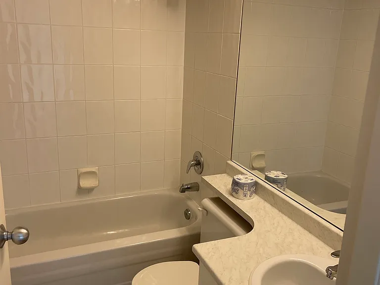3528 Vanness Ave — Photo 40