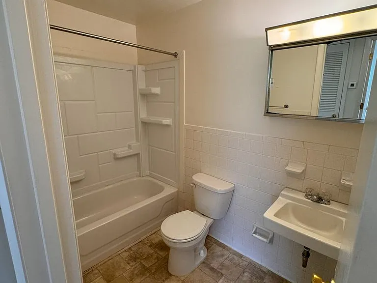 301 Piedmont St — Photo 19