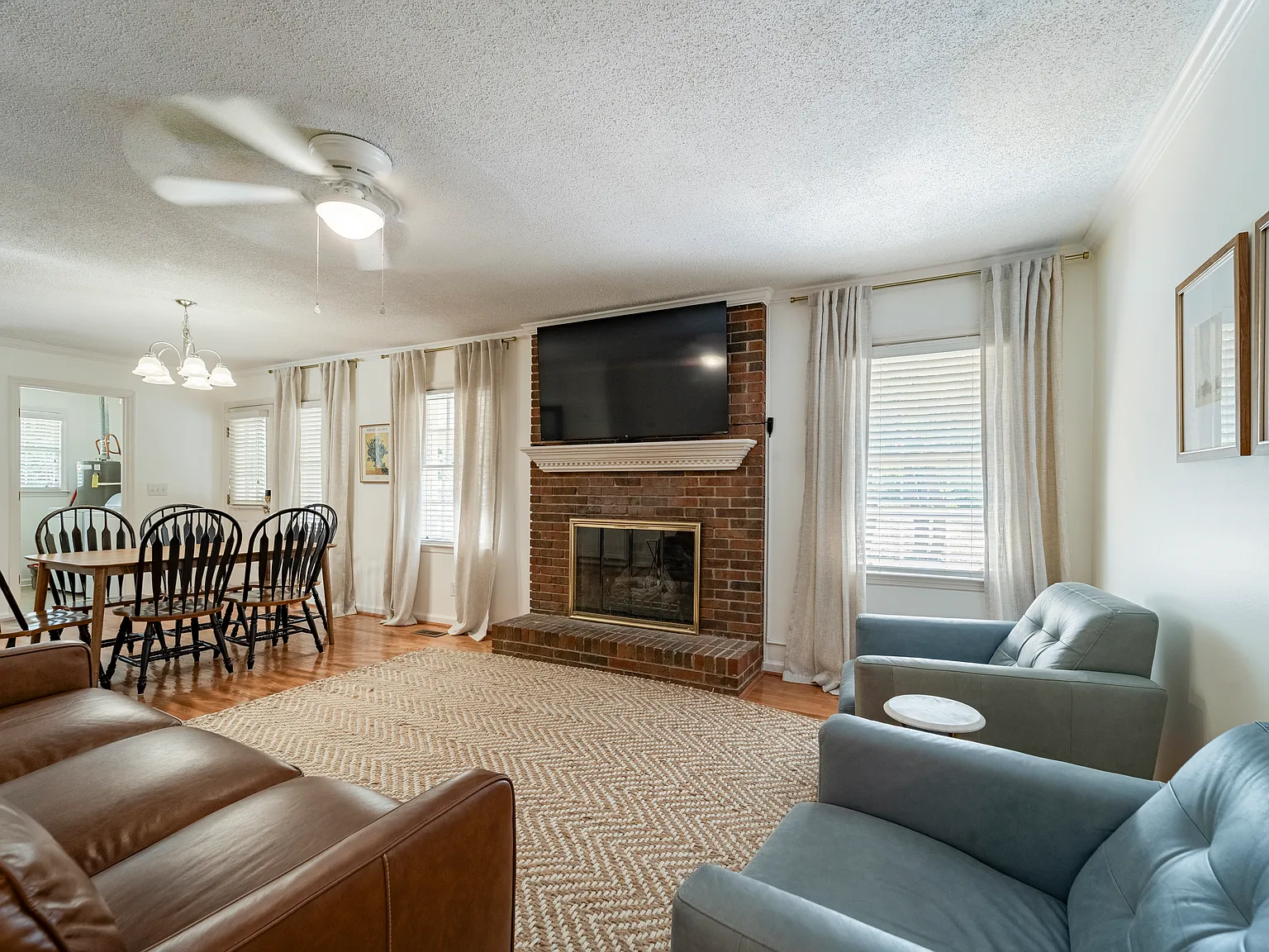 4 bed, 2846 sqft, $5,000 — Photo 2