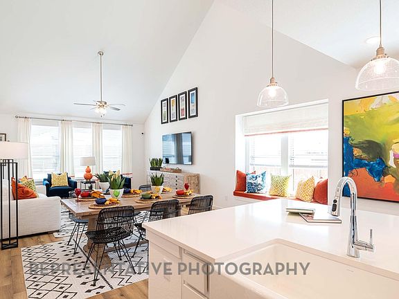 4th image of 5011 Bowen Prairie Dr