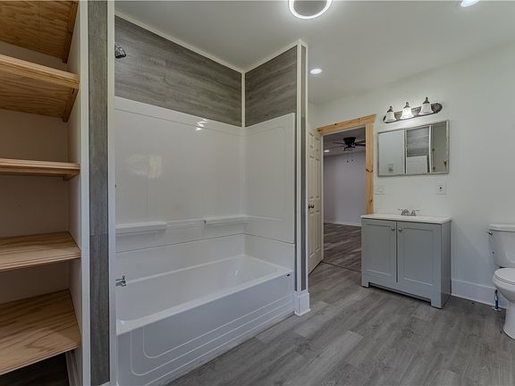 8th image of 6991 E William St