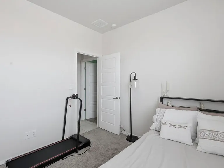 260 Capulin Peak Ave SW — Photo 2