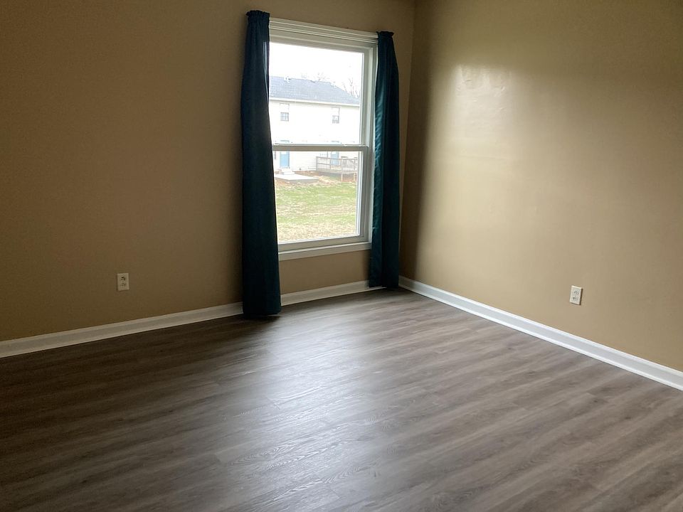 1st image of 2122 Stonebrook Ct APT D