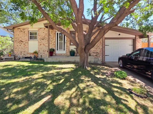 2204 Sioux Dr, Garden City, KS 67846