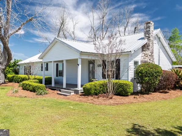 150 Samuel St, Ray City, GA 31645
