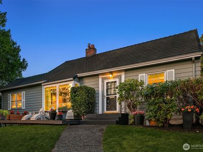 9304 Fauntleroy Way SW, Seattle, WA, 98136