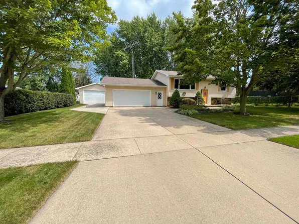 302 Woodside St, Rosendale, WI 54974